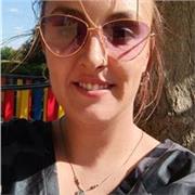 Profesora primaria imparte clases matemáticas